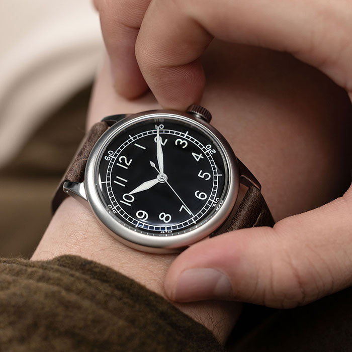 Praesidus Spec 2 Ameriquartz - Original Leather by MR WATCHIEF Army Watch