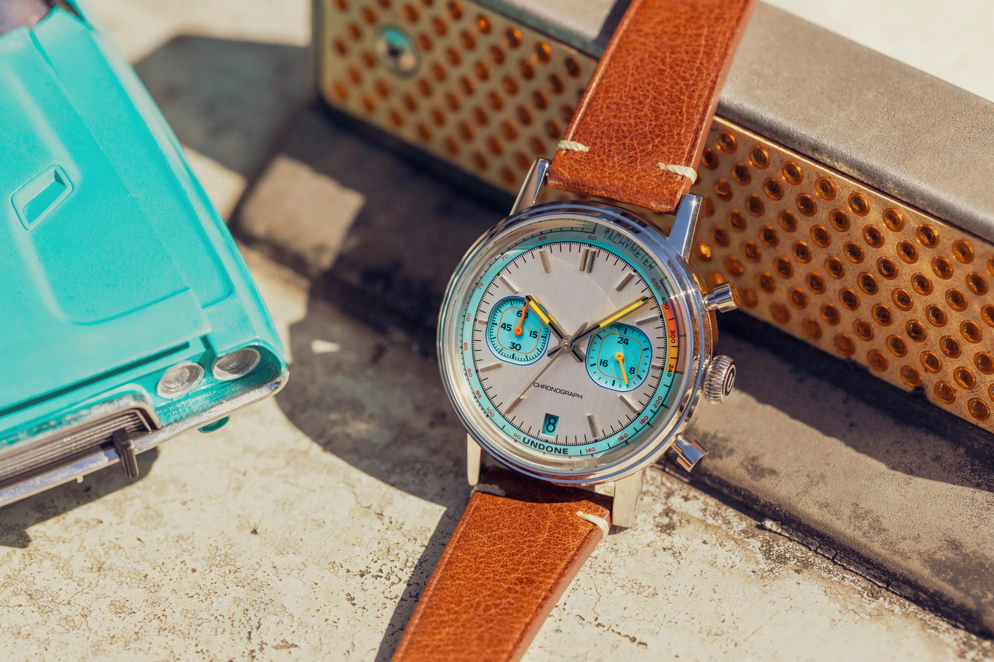UNDONE X Watches.com Vintage 70's Killy Urban Retro Car 70'S